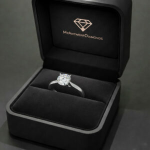 Signature Four-Prong – Classic Brilliance