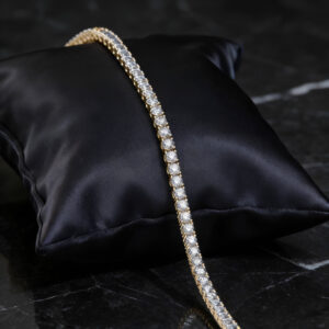 DIAMOND TENNIS BRACELET<BR>4.30-5.00 Ct. in 18K Gold
