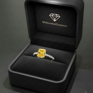 Intense Yellow Cushion Pavé