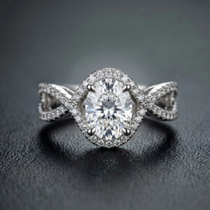 Équilibre Oval Diamond Split Band Engagement Ring